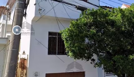 Casa Assobradada a venda na Vila Alpina de 217m², 5 quartos, 2 banheiros, lavanderia, sala, cozinha, 1 vaga de garagem