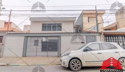 Sobrado a venda na Vila Alpina de 250 m², 3 dormitórios, 2 banheiros, 1 suíte, lavanderia, área de serviço, 5 vagas de garagem