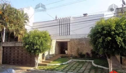 Sobrado a venda de 750 m² na Mooca, 5 dormitórios, 1 suíte, 2 banheiros, lavanderia, varanda, moveis planejados, ar condicionado, closet, banheira