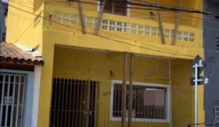 Sobrado de 240 m² a venda no Tatuapé, com 3 dormitórios, 2 banheiros, 3 salas, cozinha, lavanderia, área de serviço, edicula, 2 vagas de garagem,