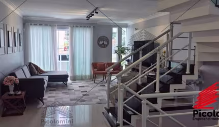 Sobrado à venda na Moóca, 3 quartos, 1 suíte, sala ampla, lavabo,  3 banheiros, 4 vagas, Quintal no fundo com Churrasqueira, 168m². Venha conferir!
