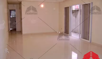Sobrado à venda, Mooca, 300 m² ,03 andares, suite master, escritório, closet,hidro,sistema de alarme,aquecedor solar,edícula,06 vagas de garagem.