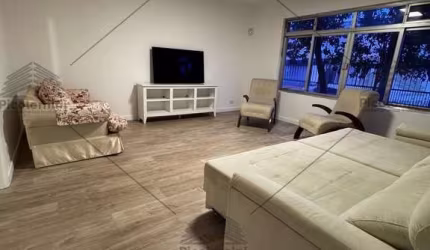 Espaçosa casa de 5 quartos para locação na Vila Curuçá, Santo André-SP: 2 banheiros, 250m² de área!