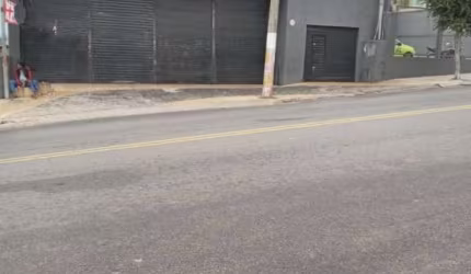 À 3 minutos da Rodovia Fernão Dias