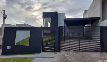 Casa de 3 quartos e 1 suíte no Loteamento Parque Residencial Serras de Atibaia II, Atibaia-SP: 142,60 m², 3 salas, 2 vagas.