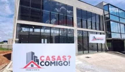 Lindo salão para  Locação em Bairro movimentado de Atibaia