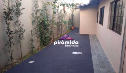 Casa com 4 dormitórios à venda, 140 m² por R$ 590.000,00 - Centro - Caraguatatuba/SP