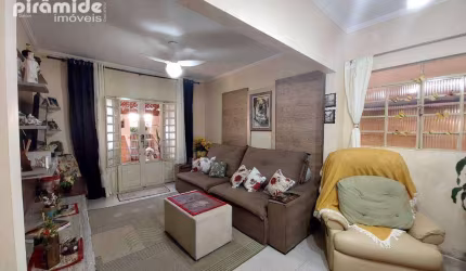 Casa com 3 dormitórios à venda, 143 m² por R$ 480.000,00 - Jardim Colonial - São José dos Campos/SP