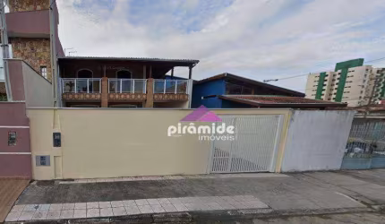 Casa com 5 dormitórios à venda, 232 m² por R$ 980.000,00 - Centro - Caraguatatuba/SP