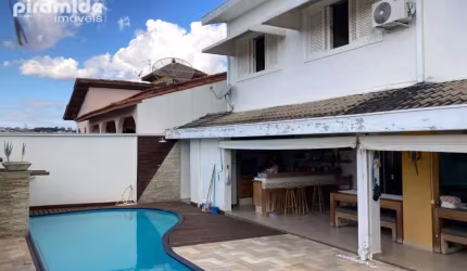 Casa com 4 dormitórios à venda, 207 m² por R$ 1.300.000,00 - Jardim Coleginho - Jacareí/SP