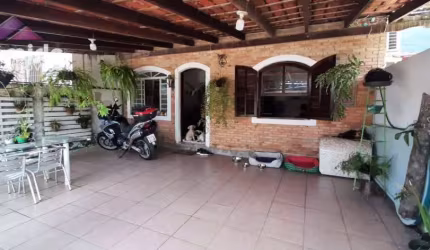Casa à venda, 300 m² por R$ 800.000,00 - Jardim Jaqueira - Caraguatatuba/SP