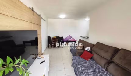 Apartamento com 2 dormitórios à venda, 74 m² por R$ 580.000,00 - Centro - Caraguatatuba/SP