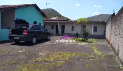 Casa Espaçosa com 7 Dormitórios em Caraguatatuba/SP - O Lar dos Seus Sonhos!