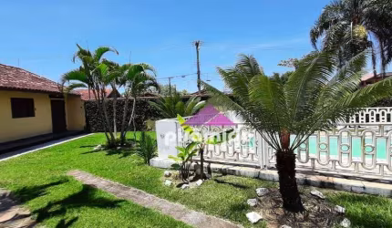 Casa com 2 dormitórios à venda, 62 m² por R$ 330.000,00 - Jardim Britânia - Caraguatatuba/SP