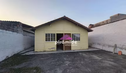 Casa com 2 dormitórios à venda, 60 m² por R$ 240.000,00 - Perequê Mirim - Caraguatatuba/SP
