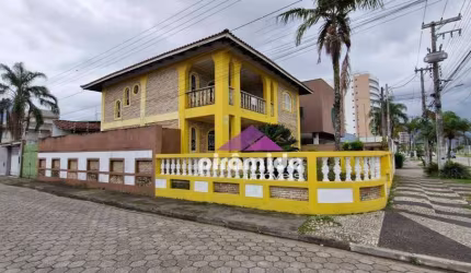 Casa com 3 dormitórios para alugar, 259 m² por R$ 8.000,01/mês - Indaiá - Caraguatatuba/SP