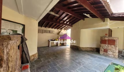 Casa com 2 dormitórios para alugar, 136 m² por R$ 3.000,01/mês - Martim de Sá - Caraguatatuba/SP