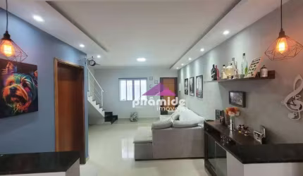 Sobrado com 2 dormitórios à venda, 100 m² por R$ 530.000,00 - Praia das Palmeiras - Caraguatatuba/SP