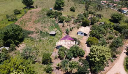 Sítio com 2 dormitórios à venda, 24000 m² por R$ 920.000,00 - Chácara Marambaia - Caçapava/SP