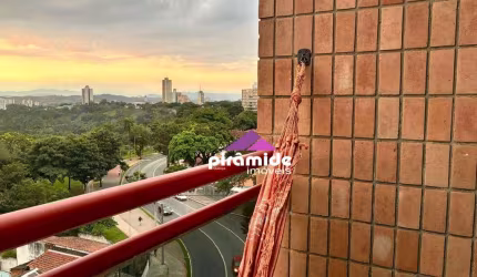Apartamento Duplex com 1 dormitório à venda, 48 m² por R$ 370.000,00 - Centro - São José dos Campos/SP