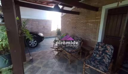 Casa com 2 dormitórios à venda, 157 m² por R$ 650.000,00 - Praia das Palmeiras - Caraguatatuba/SP