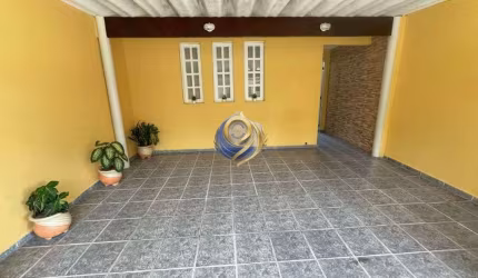 Casa Padrão 92m2 área construída - Jardim Ipanema - Santo André.