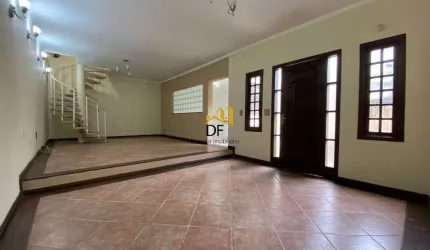 Casa com 3 quartos à venda na Vila Santana II, Jundiaí , 600 m2 por R$ 1.400.000