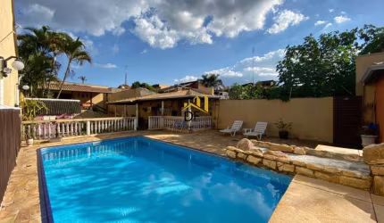 Casa com 3 quartos à venda na Vila Santa Terezinha, Várzea Paulista , 511 m2 por R$ 780.000