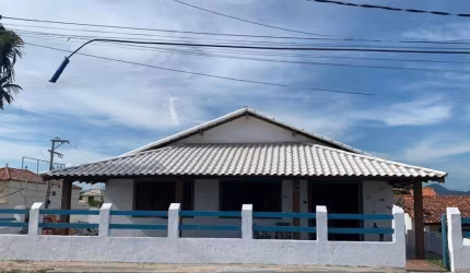 Casa para Venda em Saquarema, Boqueirão, 5 dormitórios, 1 suíte, 3 vagas
