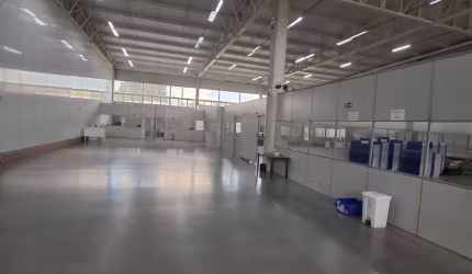 Barracão logístico 1660m2