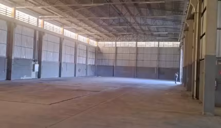 Galpão 1800m2 vão Livre