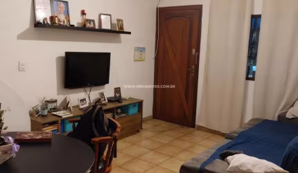 SOBRADO À VENDA EM CAMPO LIMPO