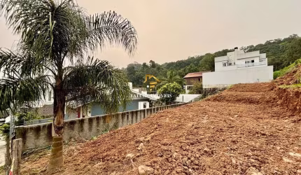 Terreno à venda na Rua Nedem Adelar Chedid, 1, Nossa Senhora da Saúde, Caxias do Sul por R$ 275.000