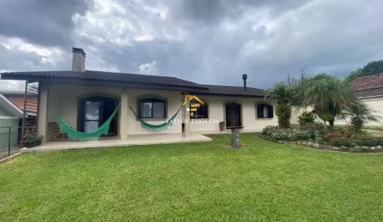 Casa com 3 quartos à venda na Das Guavirovas, 1, Bela Vista, Caxias do Sul por R$ 1.272.000