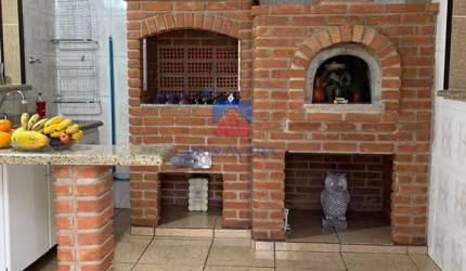 Casa com 3 dorms sendo 1 suíte para venda.
