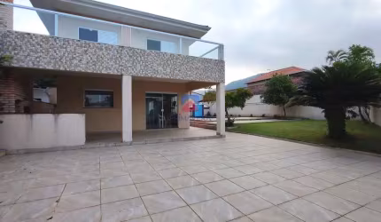 560 m²|04 Dormitórios|Piscina com 50 m²|200 metros da Praia