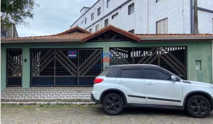Casa com 4 dorms, Maracanã, Praia Grande - R$ 840 mil, Cod: 70836357
