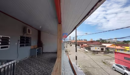 Oportunidade, 04 dormitórios, 265 m², apenas R$ 460.000,00