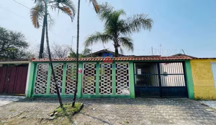 Casa com 2 quartos, edícula e piscina | Venda , Real.