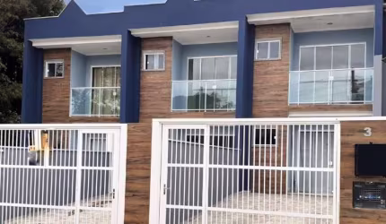 SOBRADO SEMIMOBILIADO COM 2 SUÍTES NO CENTRO DE BALNEÁRIO PIÇARRAS-SC