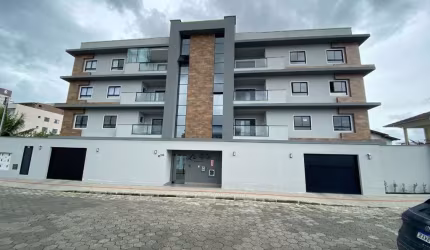 APARTAMENTO COM 2 DORMITÓRIOS SENDO 1 SUÍTE PRÓXIMO A PRAIA EM ITAJUBA, BARRA VELHA-SC