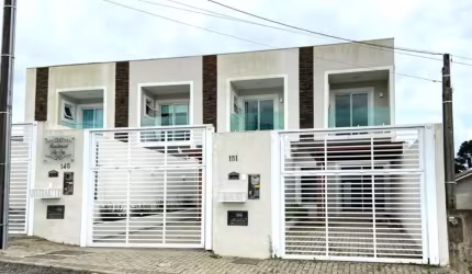 SOBRADO SEMIMOBILIADO COM 2 SUÍTES EM ÓTIMA LOCALIZAÇÃO EM SÃO BENTO DO SUL-SC