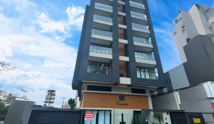 APARTAMENTO COM 3 DORMITÓRIOS SENDO 1 SUÍTE A 200 M DA PRAIA NO CENTRO DE BALNEÁRIO PIÇARRAS-SC