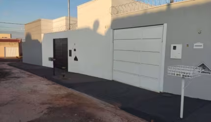 Casa para Venda - Golden Ville, Uberlândia  - 100m², 2 vagas