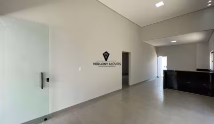 Casa com amplo terreno.