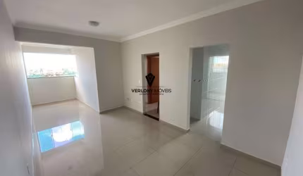 Apartamento 2/4 com elevador bem localizado próximo ao Hospital Municipal!!