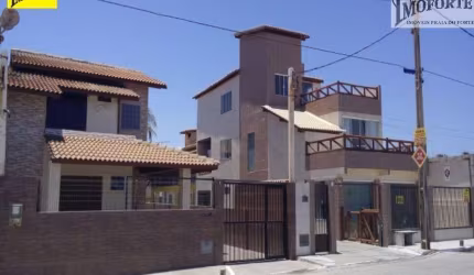 Casa Triplex 4 Quartos em frente a praia.