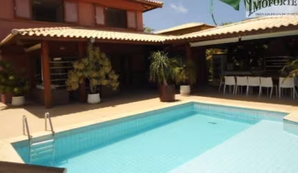 Casa 4 suítes, condomínio com infra completa bem pertinho da praia.