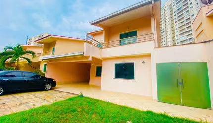 Casa dúplex no Residencial Ponta Negra Village. A pouco minutos da Orla da Ponta Negra e shopping Ponta Negra.