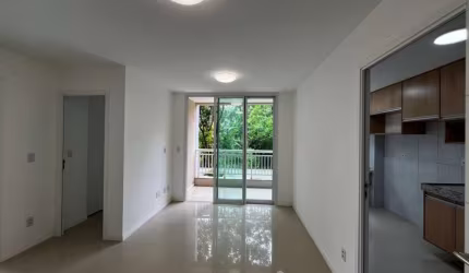 1.	Apartamento com 3 quartos no Residencial do Bosque, armários e climatizado: Alugue Já!